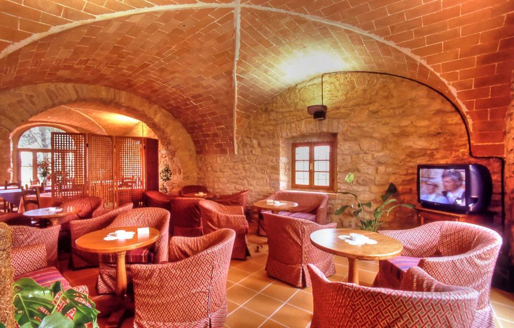 Hotel Residence Villa Rioddi ヴォルテッラ レストラン 写真