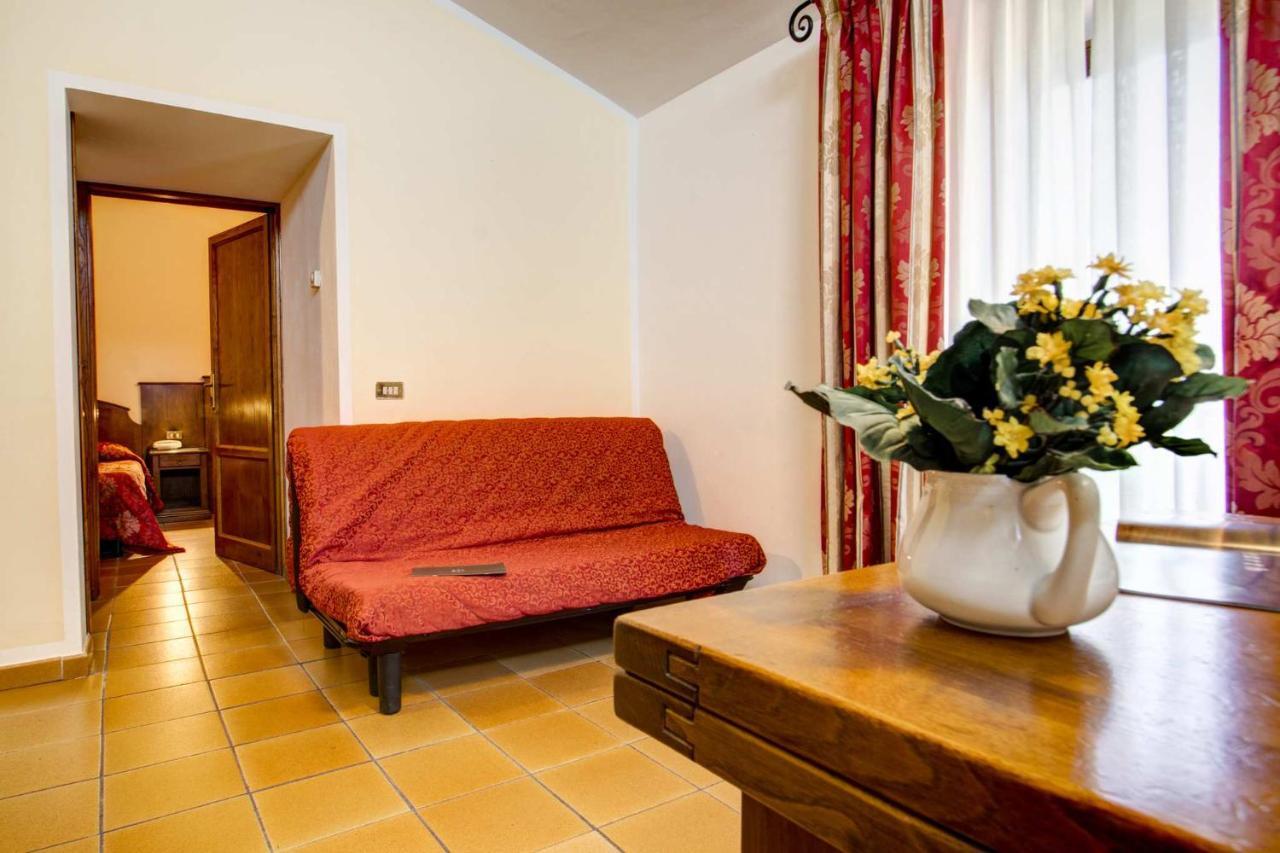 Hotel Residence Villa Rioddi ヴォルテッラ エクステリア 写真